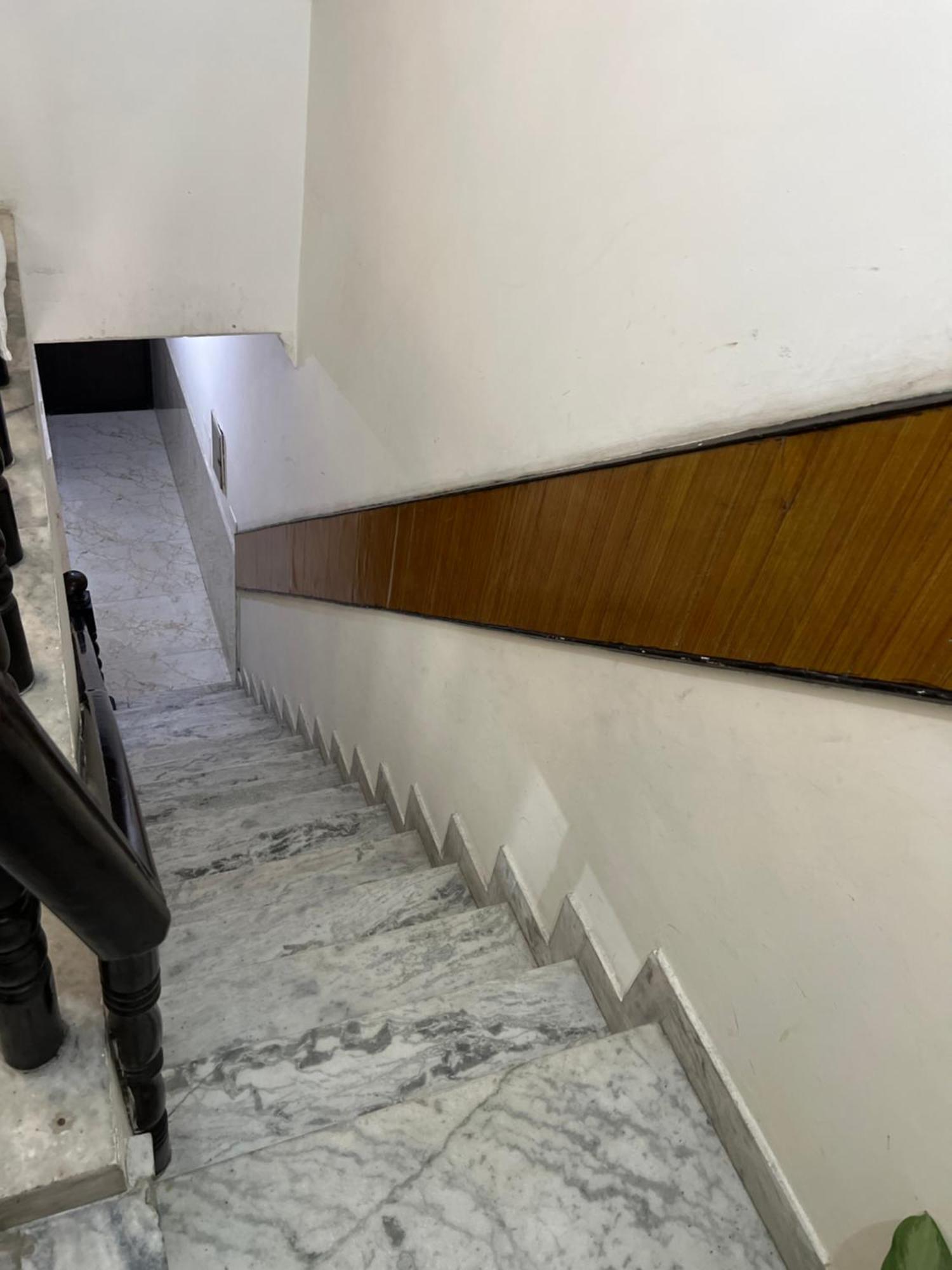 Raja Guest House -- Jalandhar Railway Station -- For Family, Couples, Travellers Esterno foto
