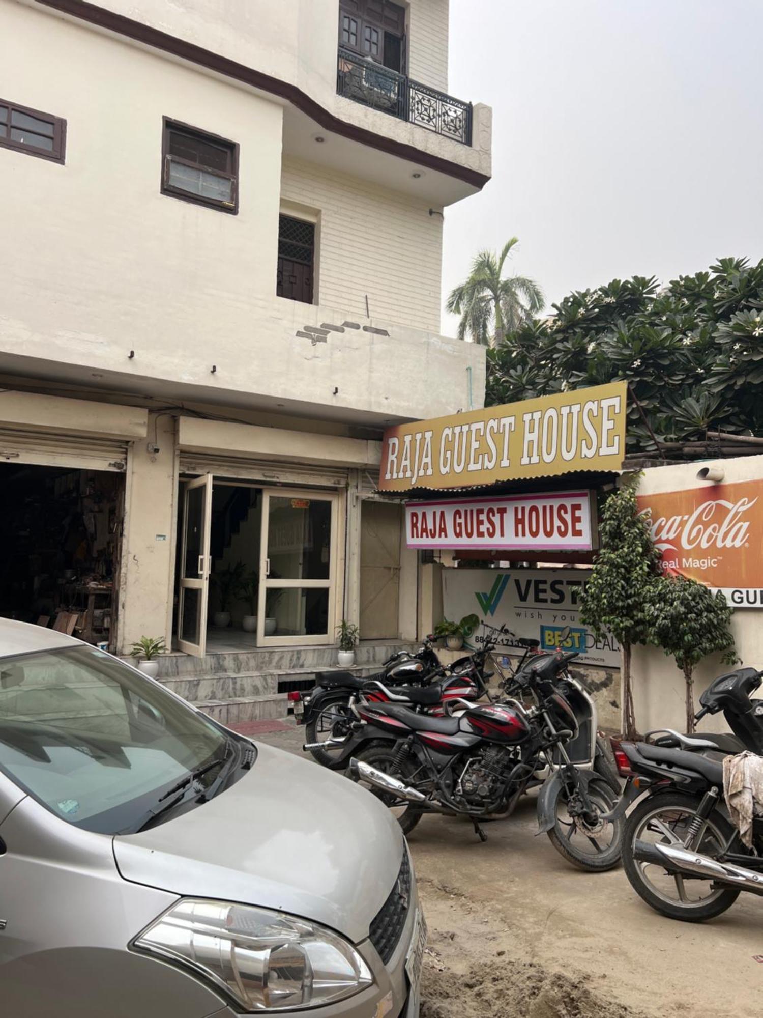 Raja Guest House -- Jalandhar Railway Station -- For Family, Couples, Travellers Esterno foto