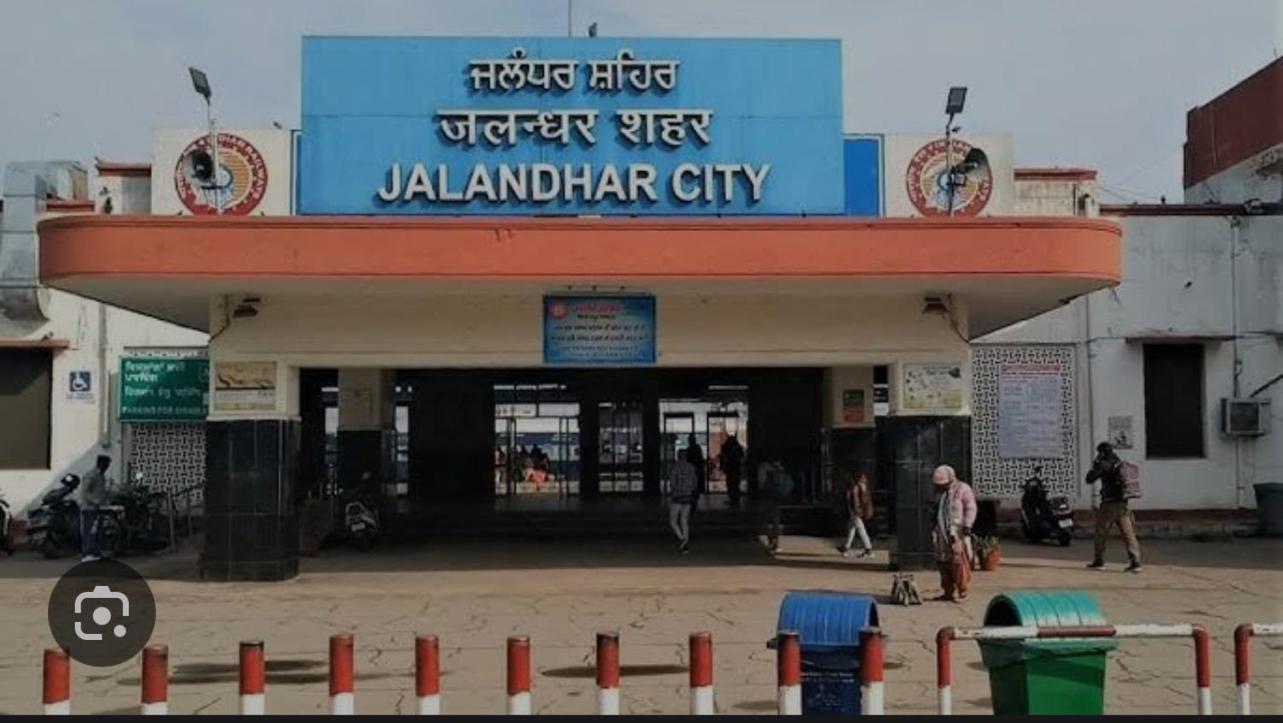 Raja Guest House -- Jalandhar Railway Station -- For Family, Couples, Travellers Esterno foto